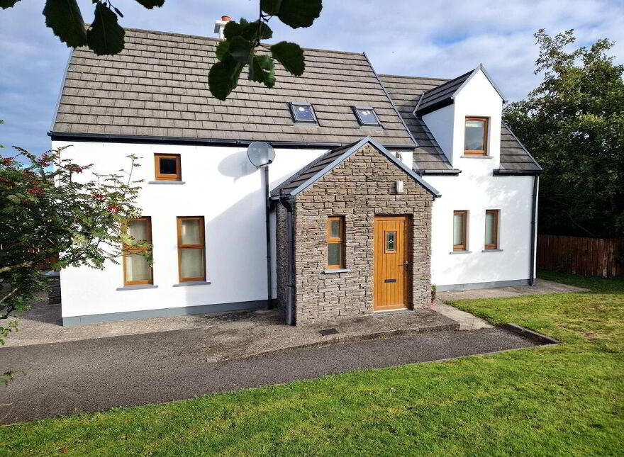 4 Ard Mhin An Iolar, Derrybeg