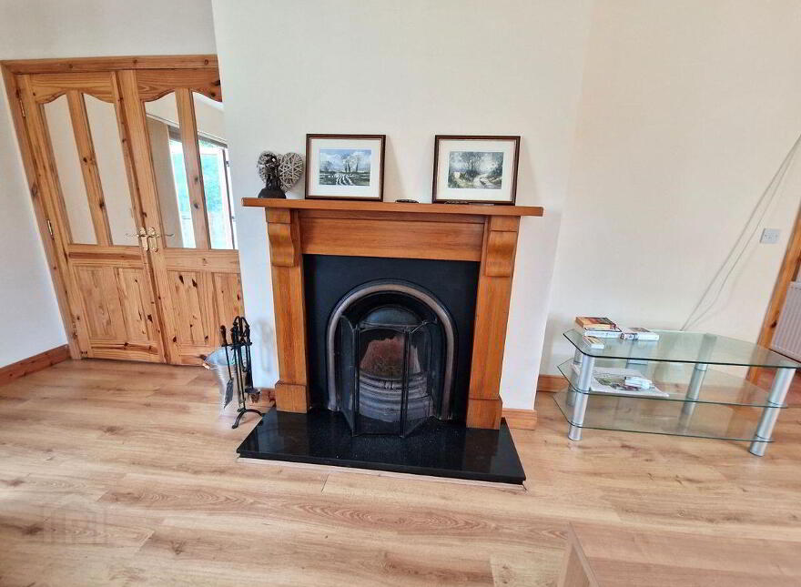 4 Ard Mhin An Iolar, Derrybeg