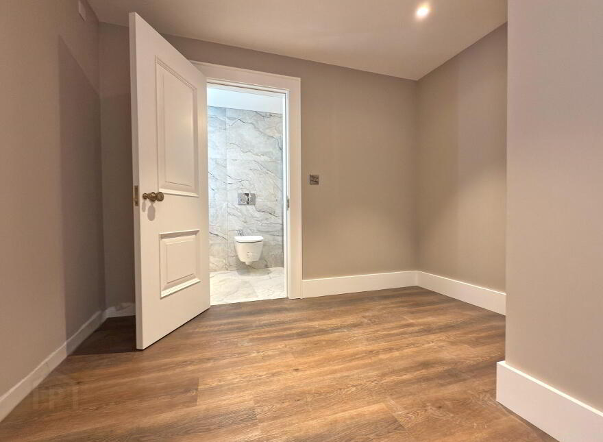 27 Causeway Street, Portrush, BT56 8AB