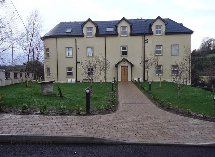 Apt 10 Rosscarrig, Sligo Road, Enniskillen, BT74 7JY photo