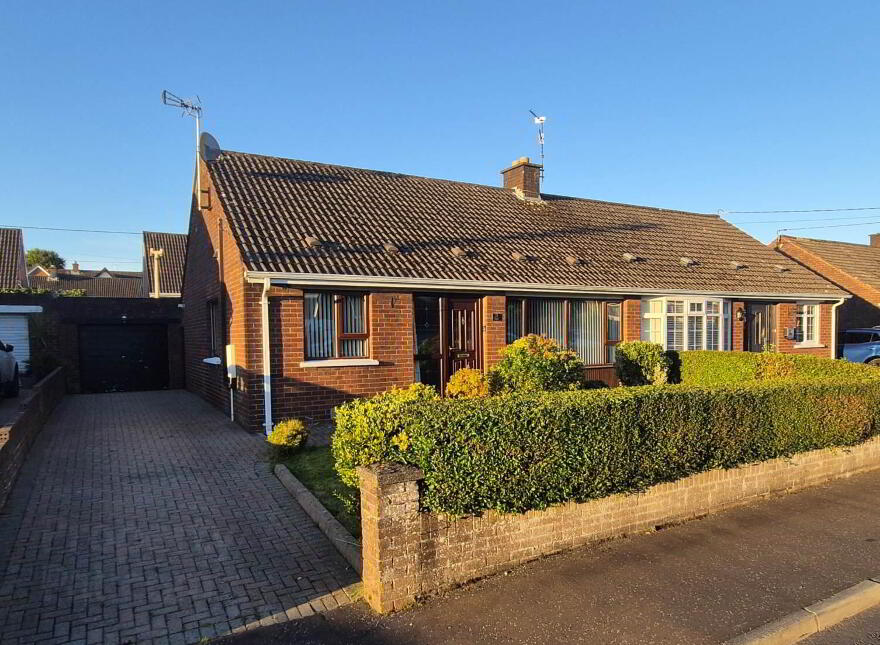 23 Danesfort Crescent, Derry, BT48 8DG photo