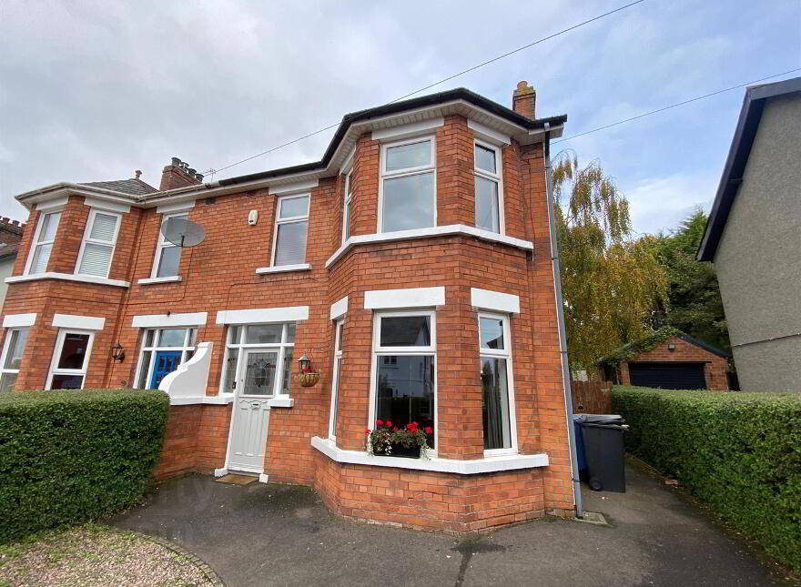 49 Sandhill Gardens, Belfast, BT5 6FF photo