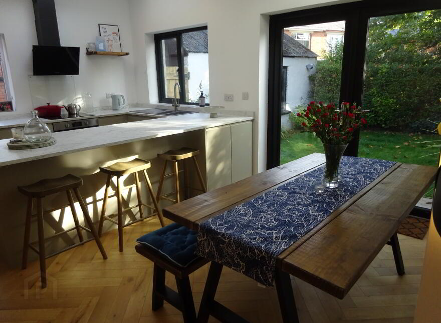 6 Knockbreda Drive, Belfast, BT6 0HJ