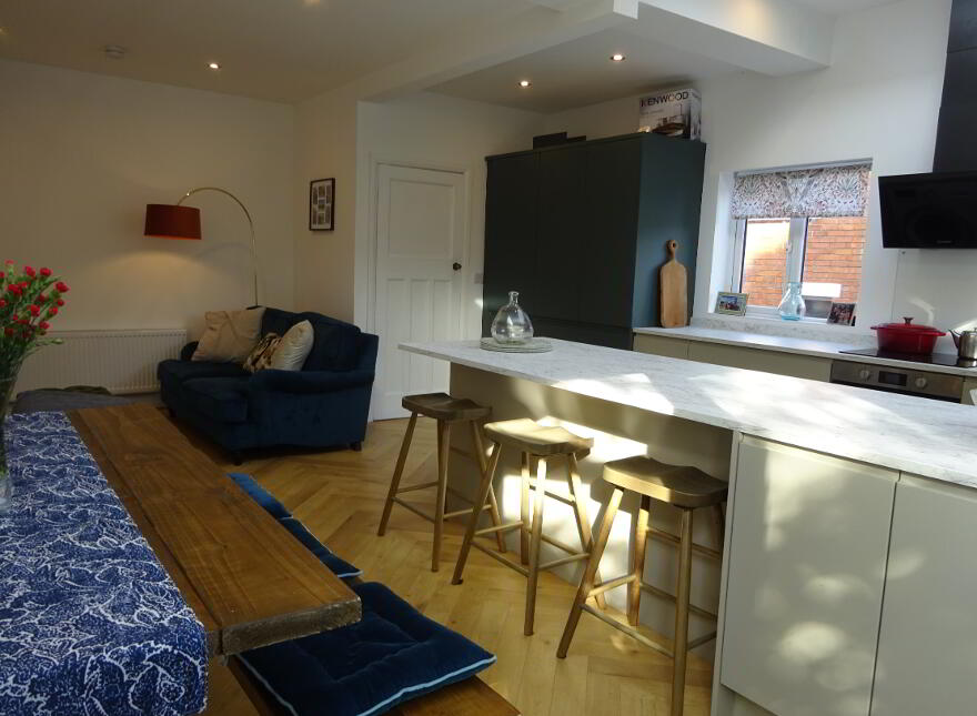6 Knockbreda Drive, Belfast, BT6 0HJ