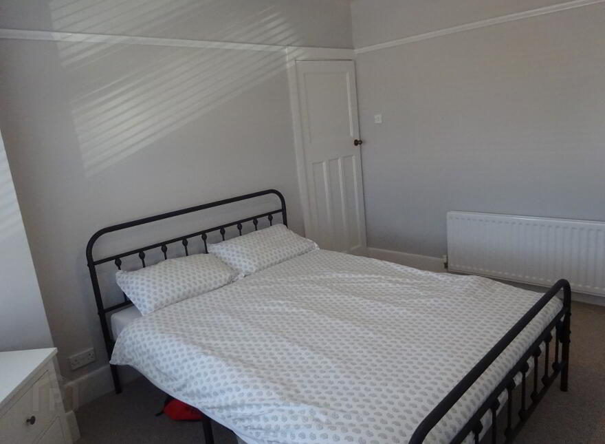 6 Knockbreda Drive, Belfast, BT6 0HJ
