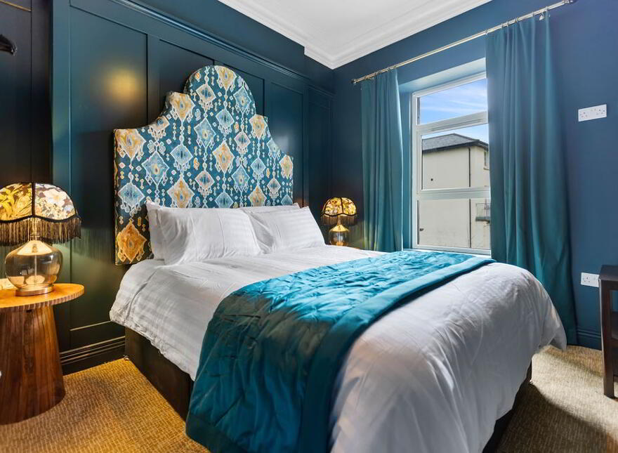 LUXURY STUDENT SHORT LET, 2 Asylum Road, Derry, BT48 7EZ