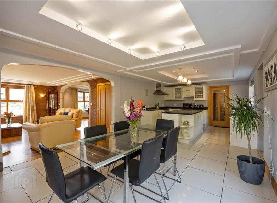 16 Buckshead Road, Downpatrick, BT30 8JB