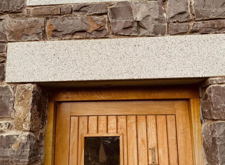 1 Castle Hill Mews, Carlingford, A91K376 photo