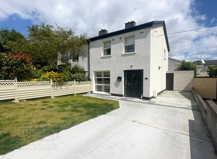 10 Mellowes Crescent, Finglas, Dublin, D11 photo