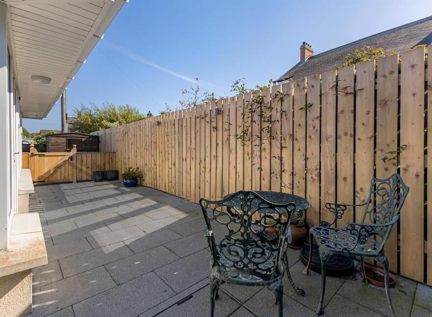 1b Sandhurst Park, Ballyholme, Bangor, BT20 5NU