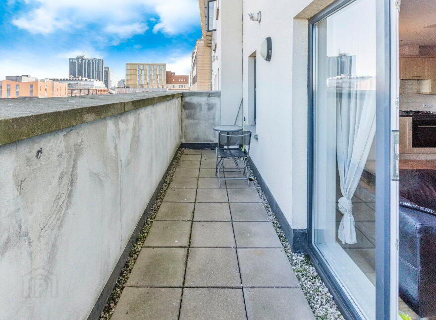 Apartment 805 College Court Central, Belfast, BT1 6BZ