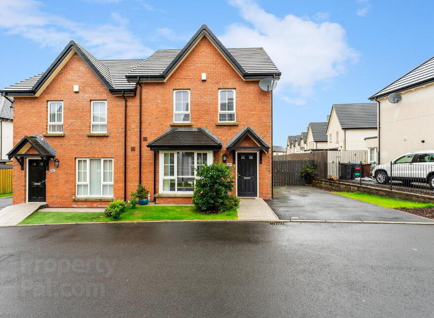 48 Millmount Village Park, Dundonald, Belfast, BT16 1YY photo