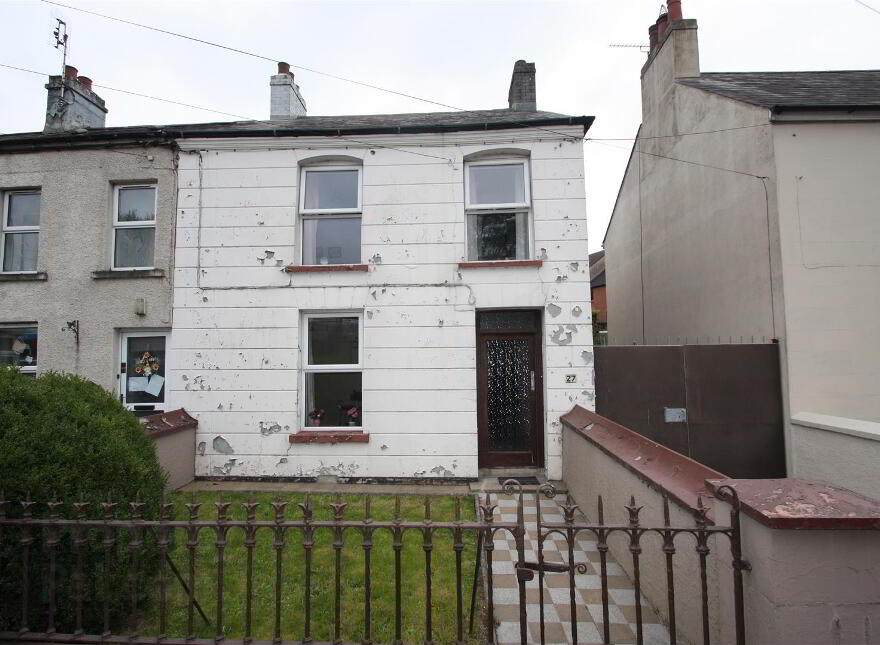 27 Belfast Road, Ballynahinch, BT24 8DZ photo