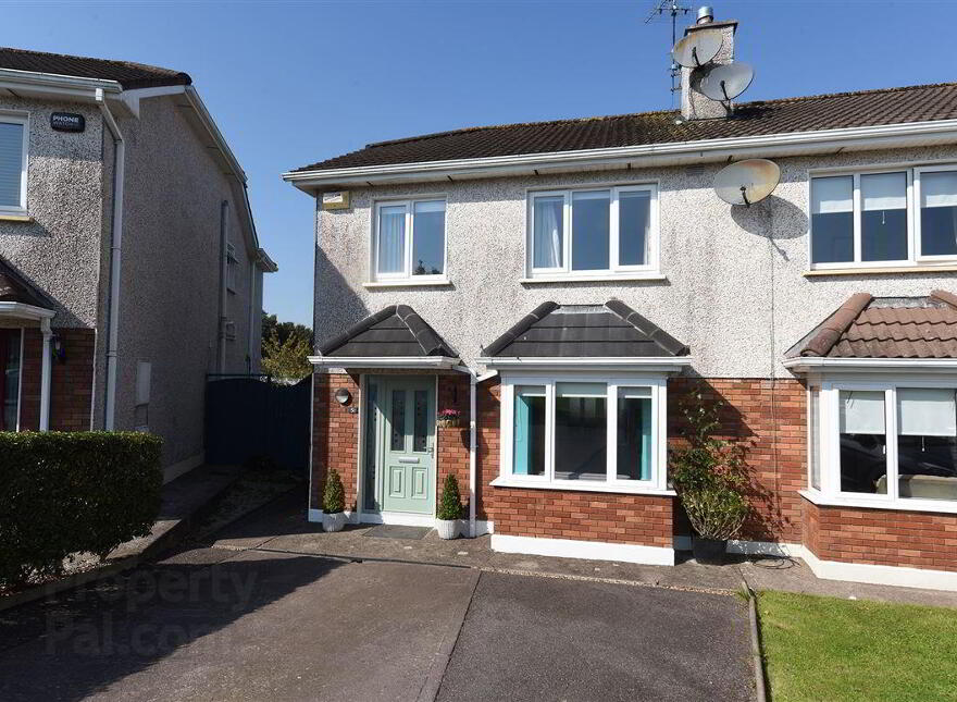 51 Upper Clevedon, Carrigaline photo