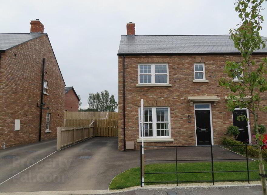 29 Foxwood Hall, Lurgan, BT66 7XS photo