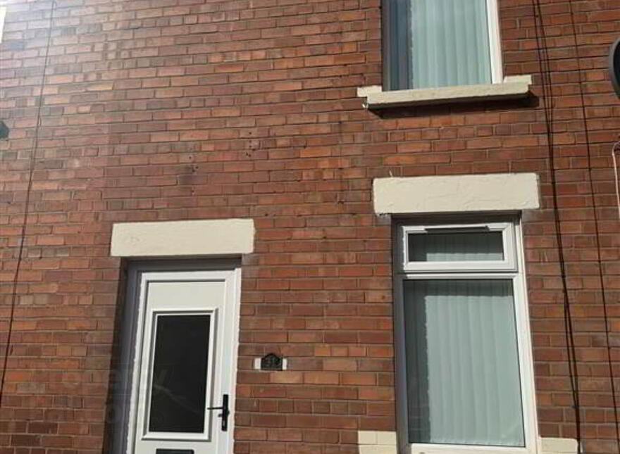 31 Castlereagh Parade, Belfast, BT5 5GT photo