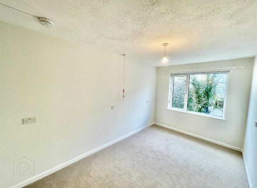 Flat 16, 14 Mount Royal, Donaghadee, BT21 0QY