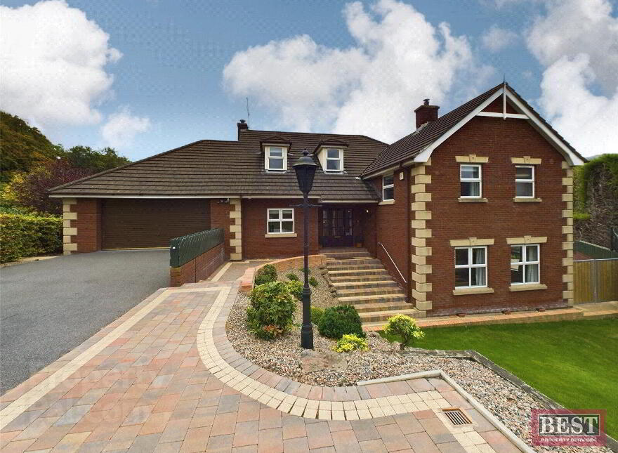 11 Forest Hills, Newry, BT34 2FL photo