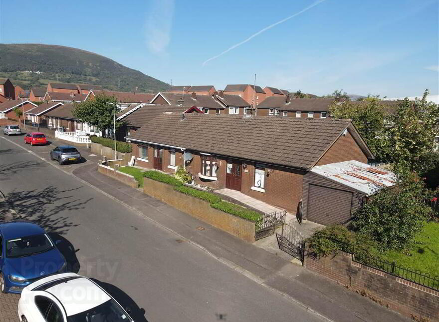 1 Westrock Gardens, Belfast, BT12 7PW photo