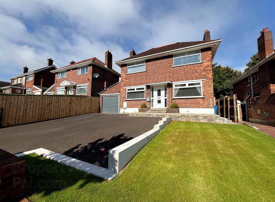 584 Ballysillan Road, Belfast, BT14 6RP photo