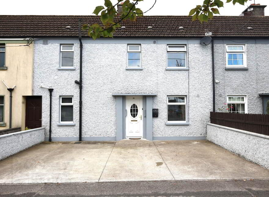 25 Assumption Park, Roscrea, E53P991 photo