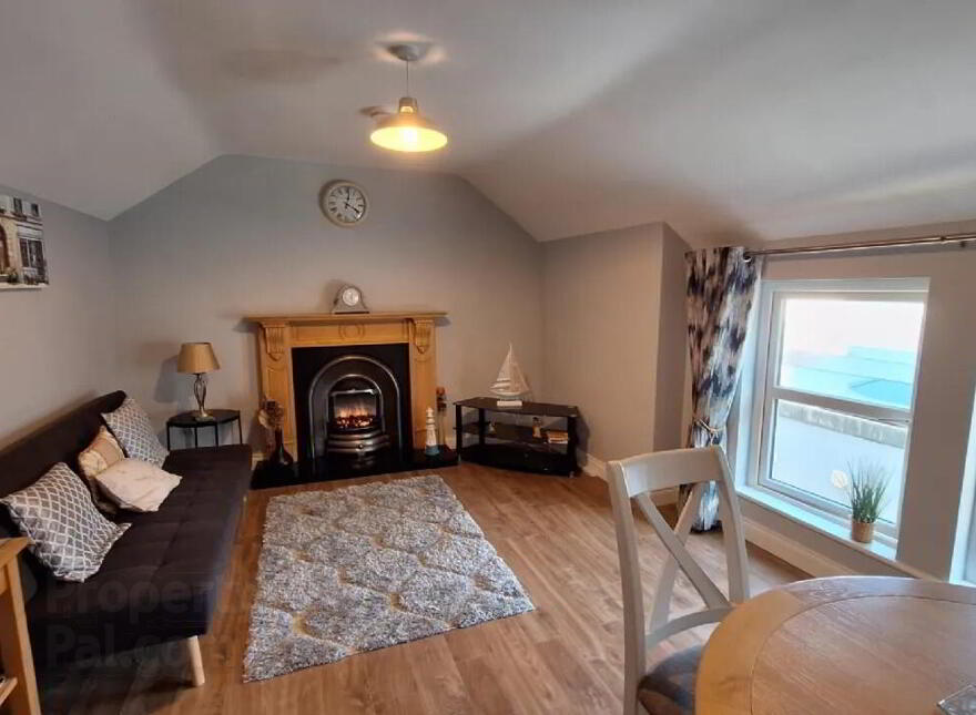 2 Bath Terrace, Moville, F93DY2W photo