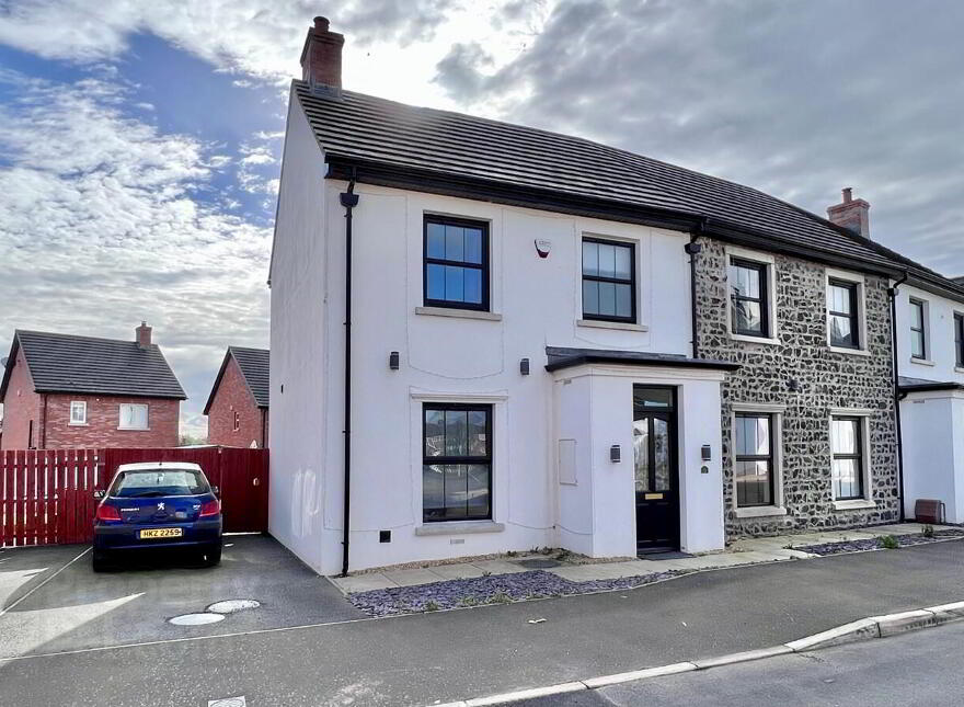 19 Lacehill Park, Portadown, BT62 4FB photo