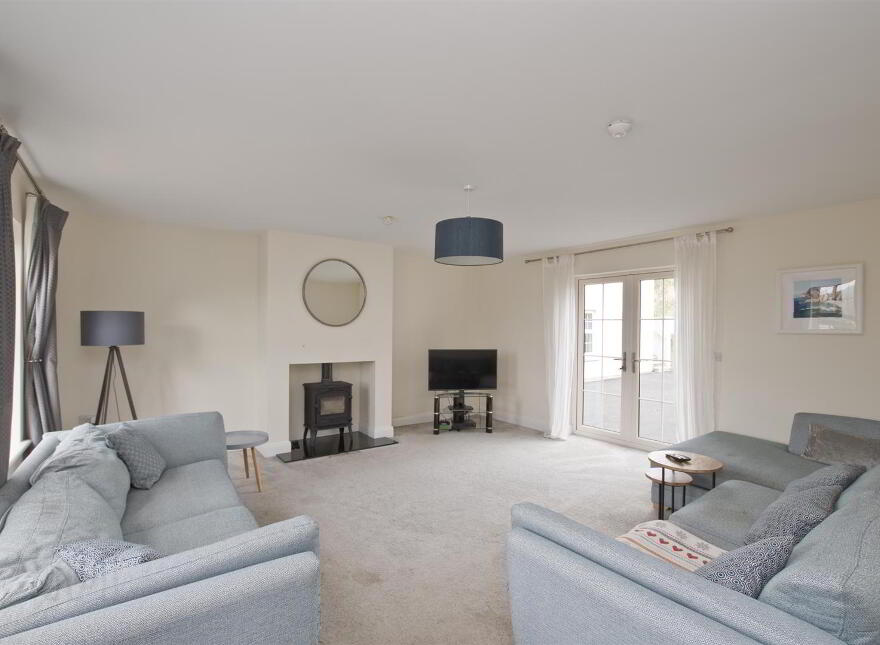 10 Cuttyshane Road, Killyleagh, Downpatrick, BT30 9SL