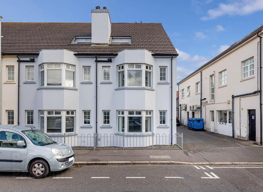 4 Sheridan Court, Ballyholme, Bangor, BT20 5NR photo