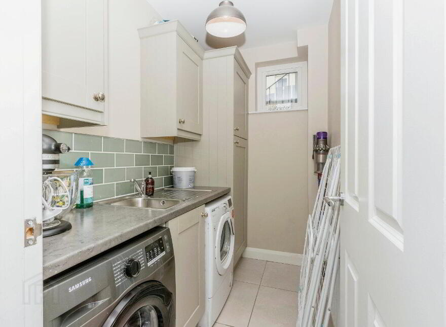 21 Prince Regent Park, North Road, Newtownards, BT23 7FT