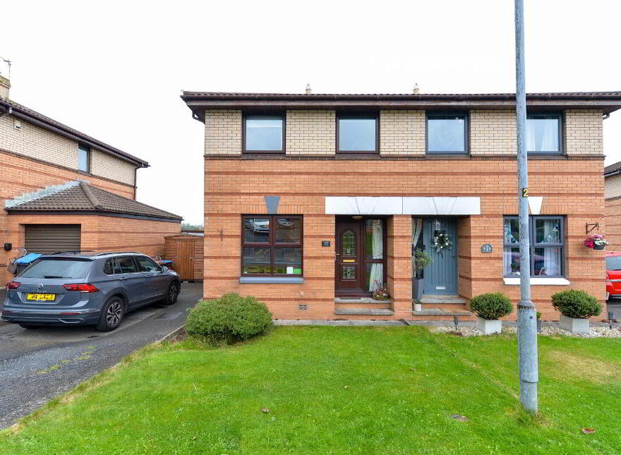 2 Grangewood Heights, Dundonald, Belfast, BT16 1GG photo