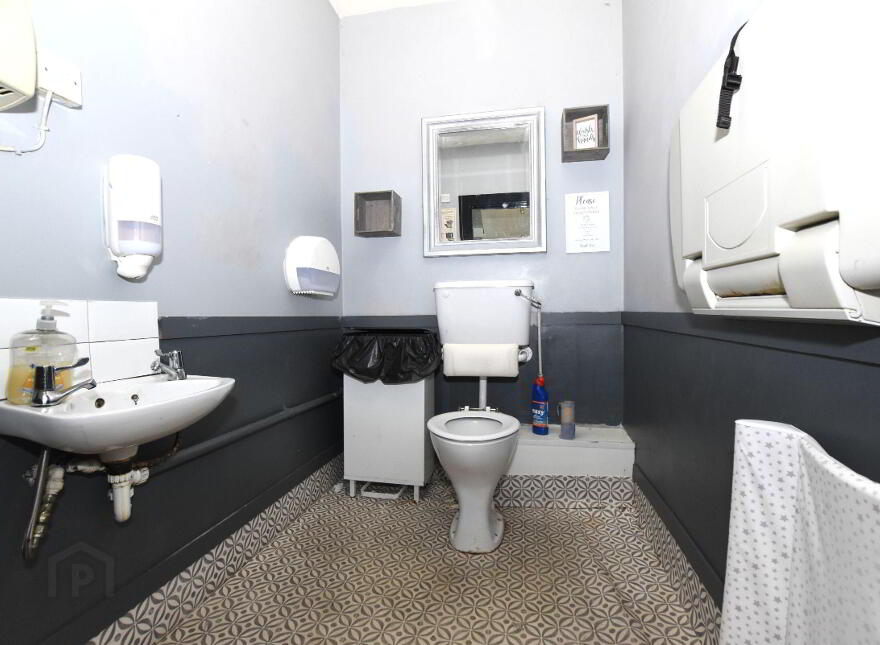 3 Chapel Hill, Lisburn, BT28 1EP
