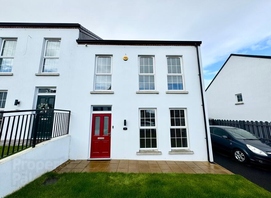 32 The Hillocks, Altnagelvin, L'Derry, BT47 3FR photo