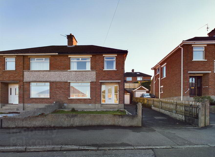 28 Cleveley Park, Four Winds, Belfast, BT8 6NB photo