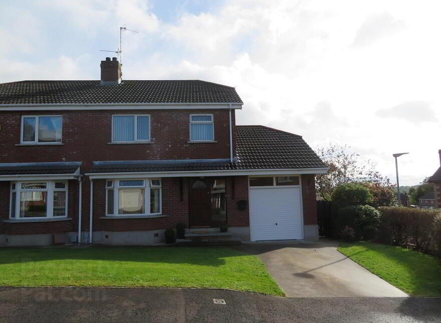 3 Glenwood Close, Lurgan, BT66 7GQ photo