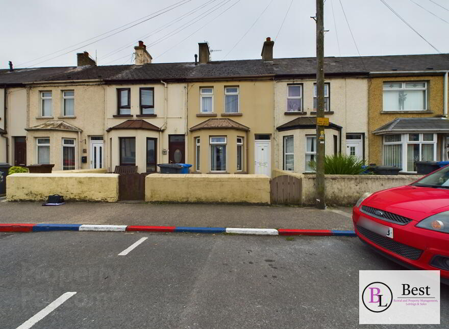 4 Newington Avenue, Larne, BT40 1NN photo