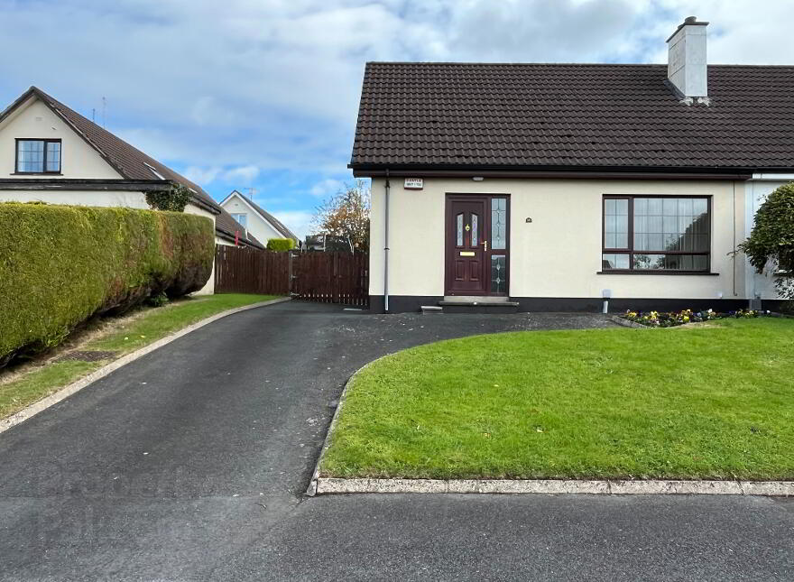 30 Linsey Heights, Armagh, BT61 9HB photo