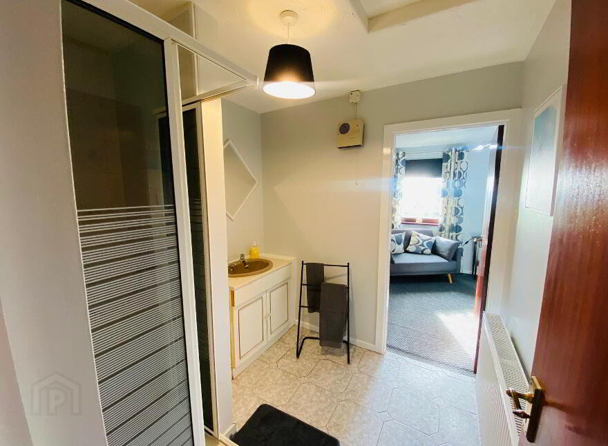 Apt For Rent, 6 Mark Royal Ct, Ben Madigan Heights, Newtownabbey, BT36 7PE