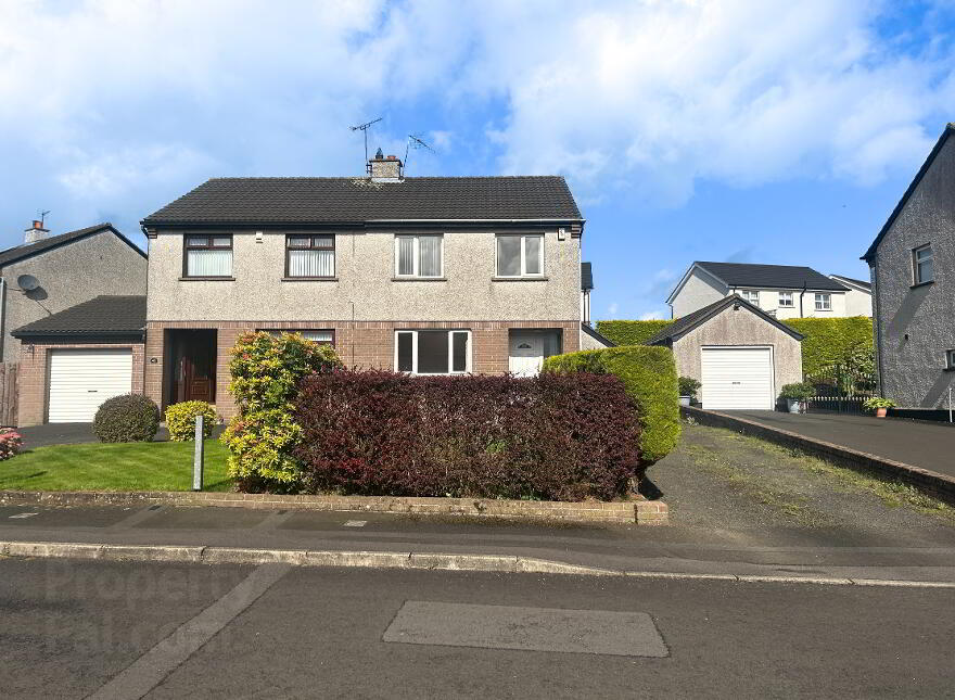 63 Fenaghy Park, Ballymena, Ballymena, BT42 1JT photo