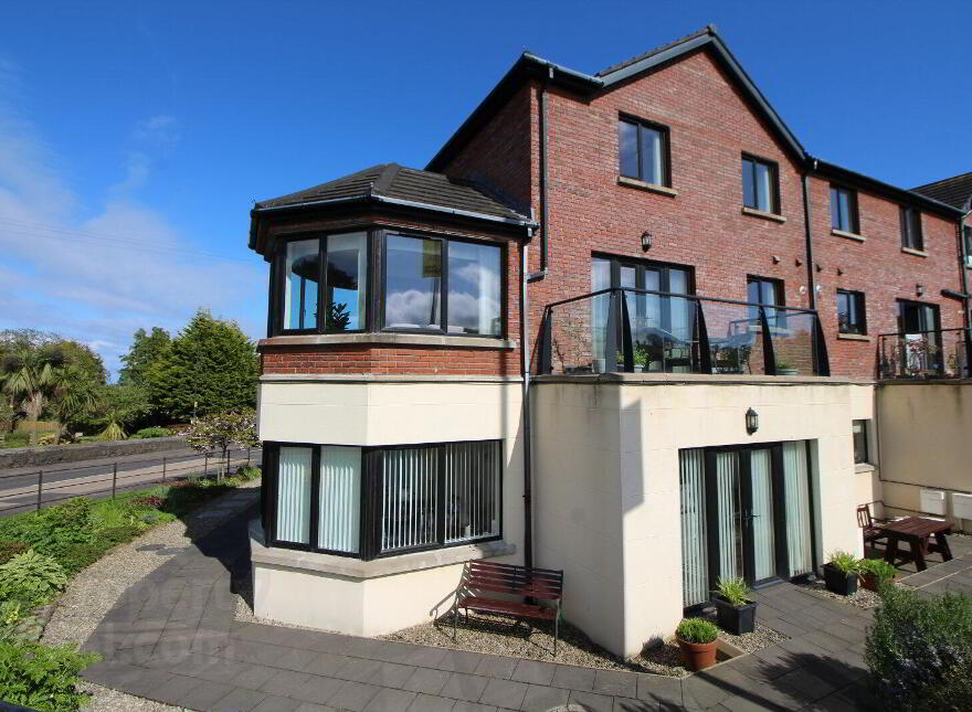 104 Cable Road, Whitehead, Carrickfergus, BT38 9SJ photo