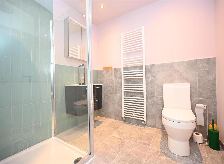 Apt 1, 52 North Parade, Belfast, BT7 2GG