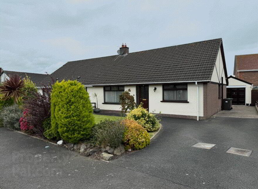 5 Willowvale Drive, Islandmagee, BT40 3SF photo