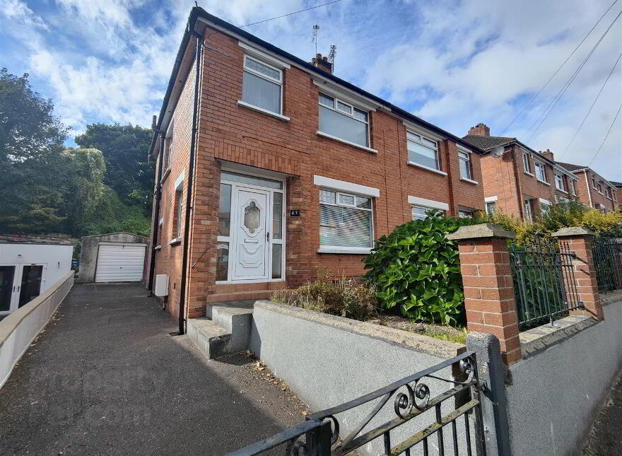 67 Lowwood Park, Belfast, BT15 4BD photo