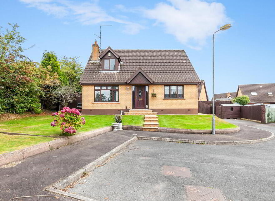 45 Laurelgrove Dale, Ballymaconaghy Road, Belfast, BT8 6ZE photo