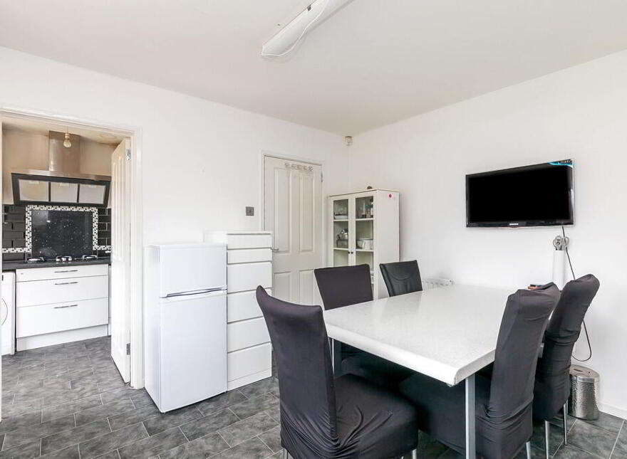 45 Laurelgrove Dale, Ballymaconaghy Road, Belfast, BT8 6ZE
