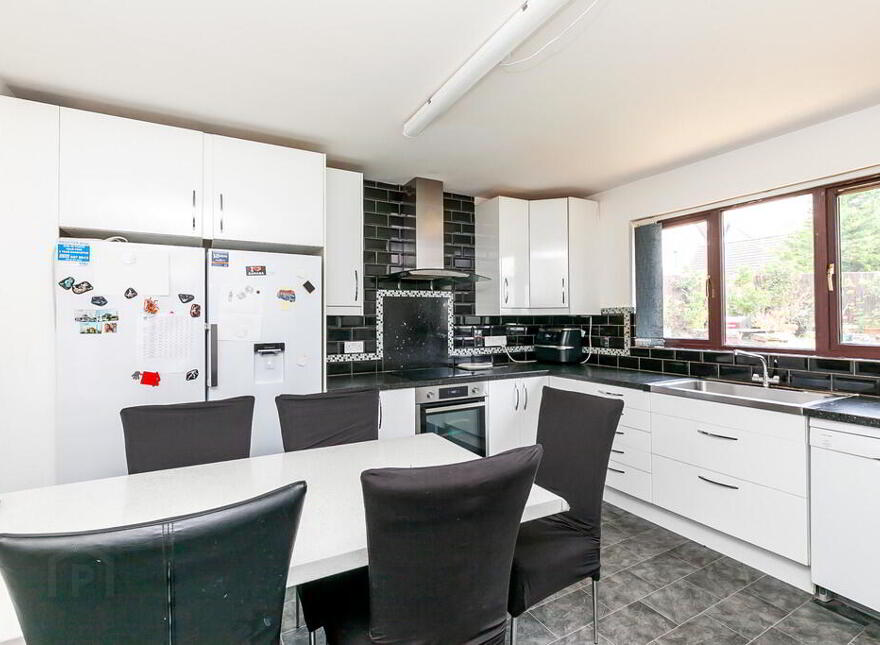 45 Laurelgrove Dale, Ballymaconaghy Road, Belfast, BT8 6ZE