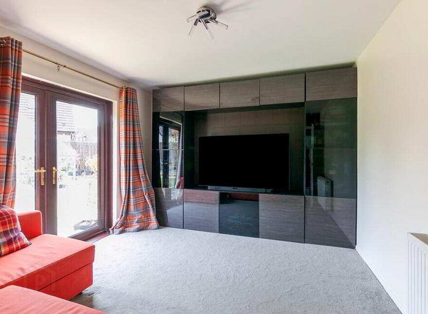 45 Laurelgrove Dale, Ballymaconaghy Road, Belfast, BT8 6ZE