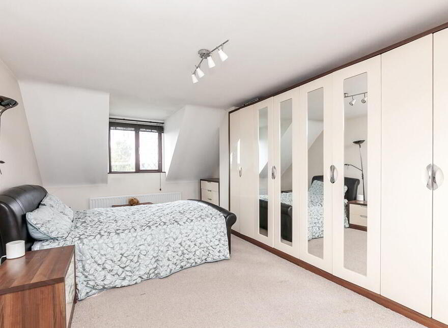 45 Laurelgrove Dale, Ballymaconaghy Road, Belfast, BT8 6ZE