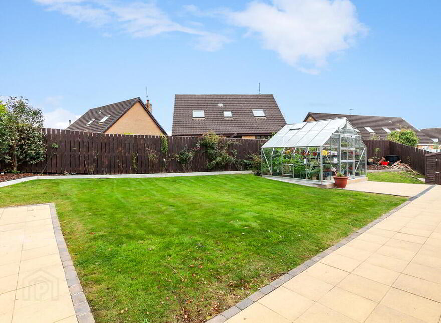 45 Laurelgrove Dale, Ballymaconaghy Road, Belfast, BT8 6ZE