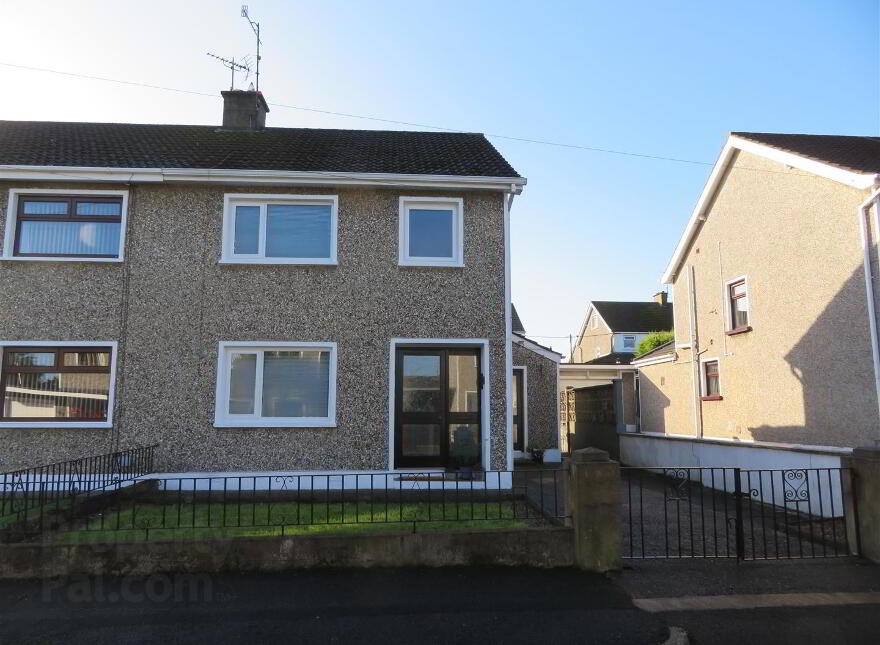 12 Kingsway Drive, Lurgan, Craigavon, BT66 7ER photo